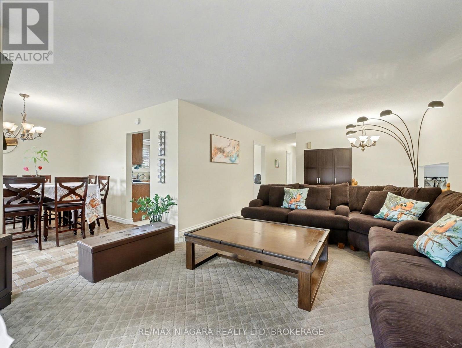 6753 Buckingham Drive, Niagara Falls, Ontario  L2H 2S2 - Photo 11 - X12525590