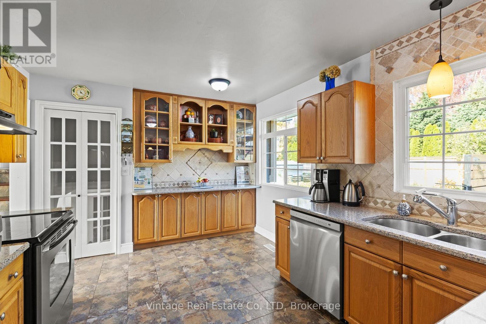 1841 Sunset Lane, St. Catharines, Ontario  L2R 6P9 - Photo 12 - X12529016