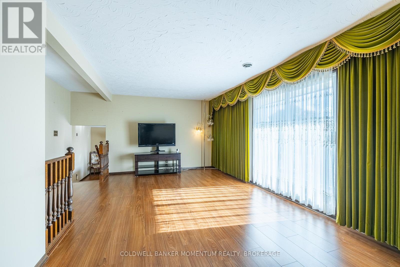 110 Sullivan Avenue, Thorold, Ontario  L2V 2Z1 - Photo 23 - X12529262