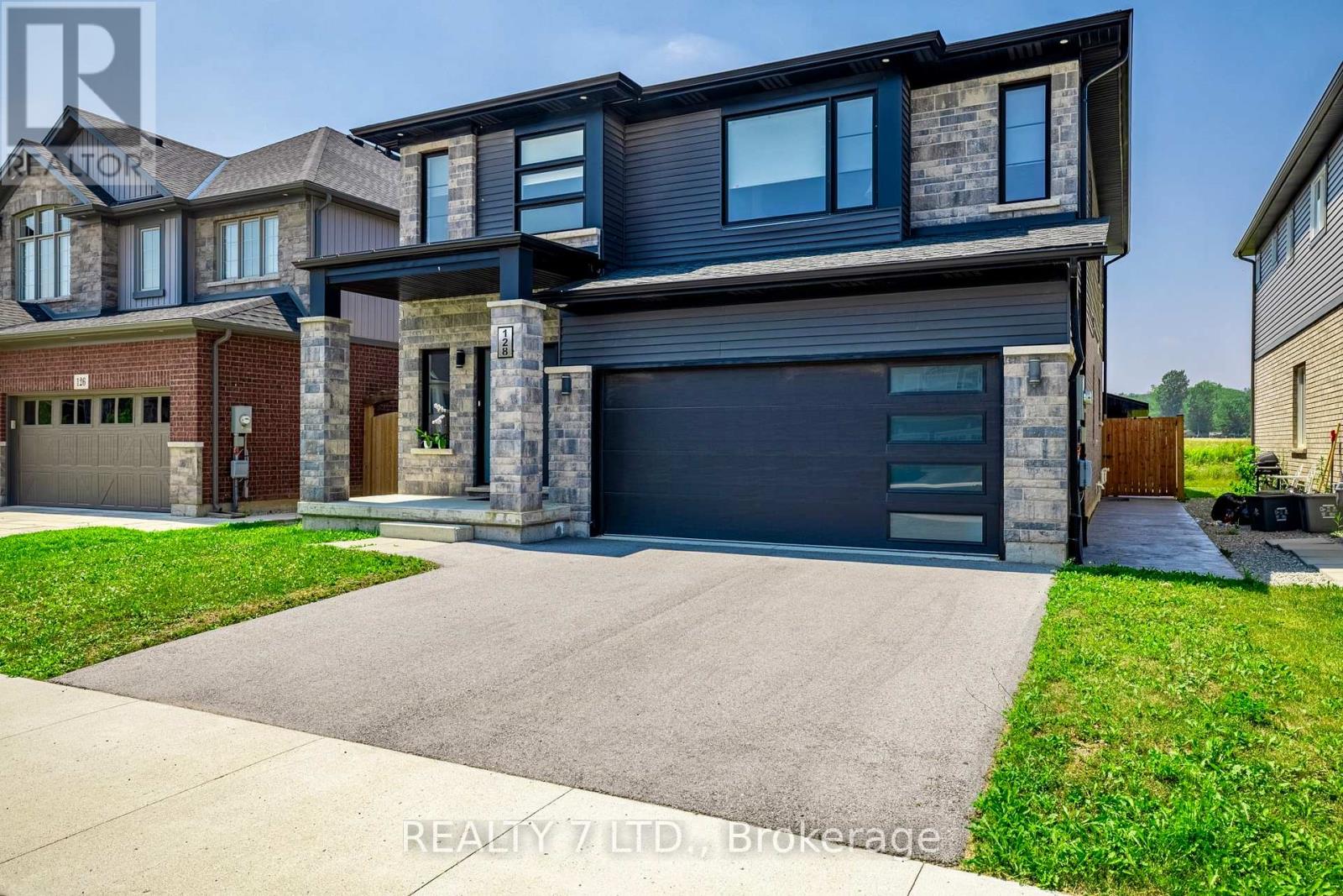 128 SUSAN DRIVE, Pelham, Ontario