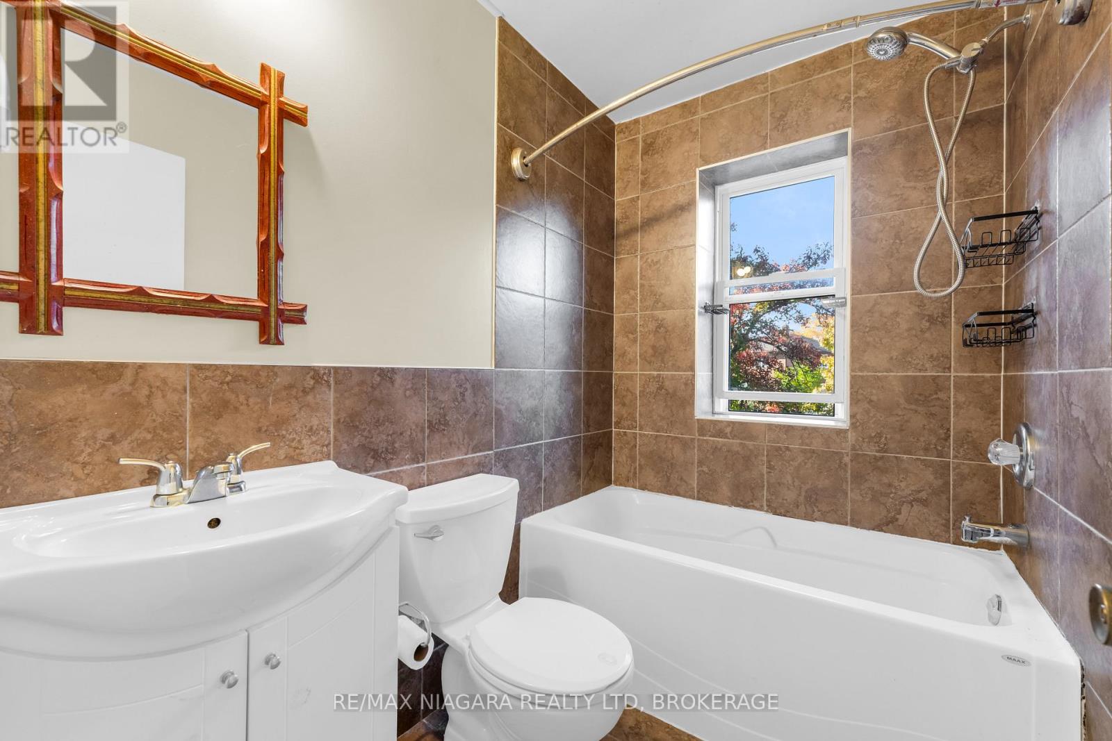 29 - 456 Carlton Street, St. Catharines, Ontario  L2M 4X1 - Photo 18 - X12532056