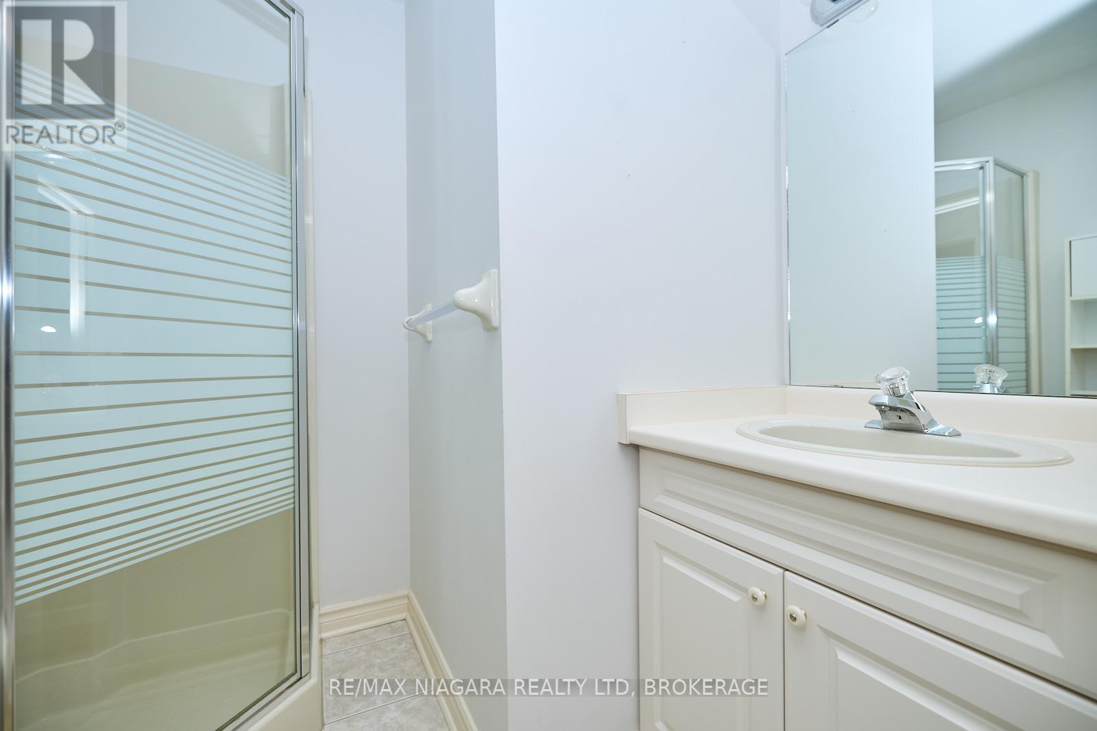 6869 Imperial Court, Niagara Falls, Ontario  L2G 7W9 - Photo 9 - X12532200