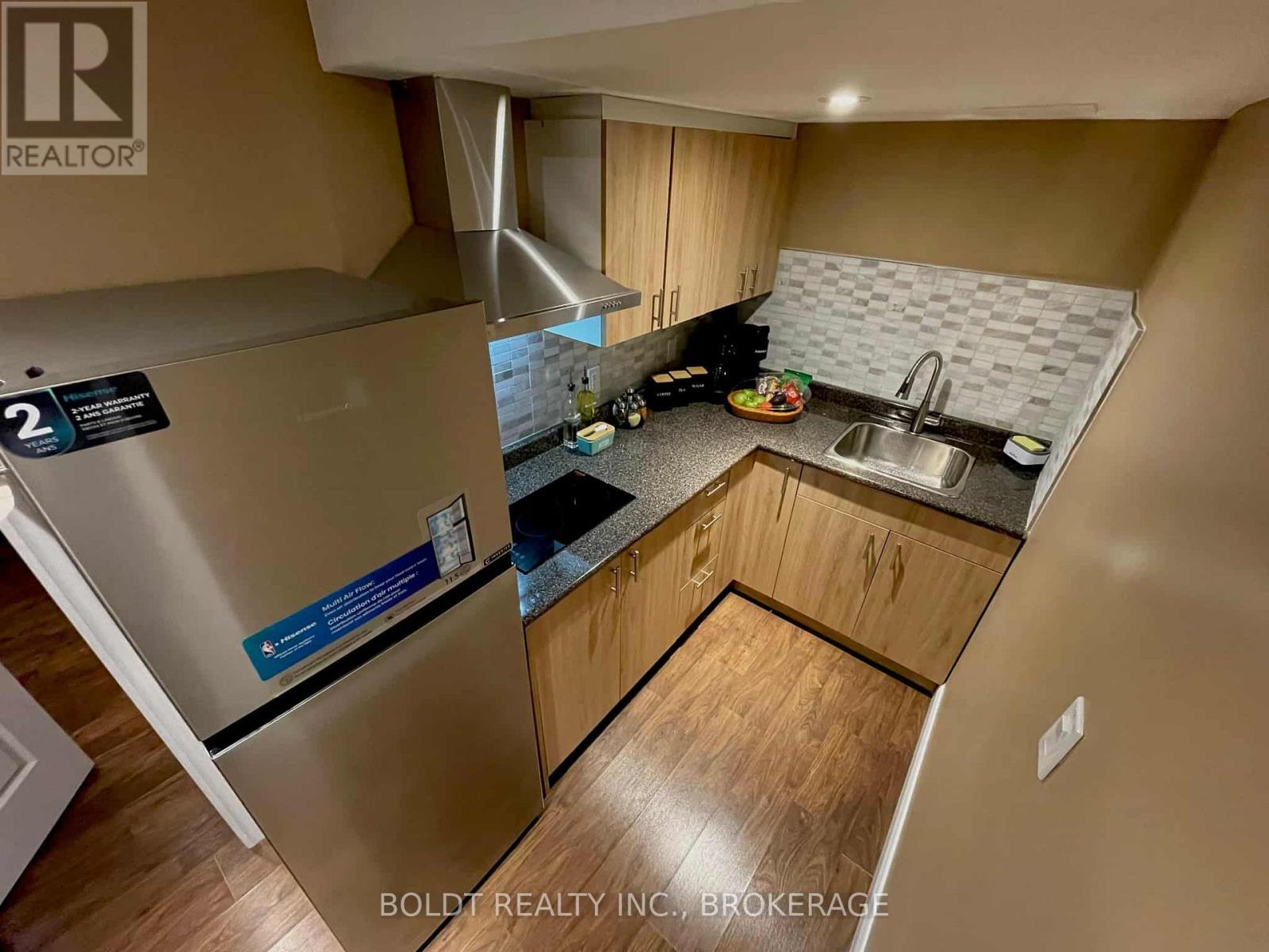 8084 Windsong Drive, Niagara Falls, Ontario  L2H 3M4 - Photo 3 - X12532606