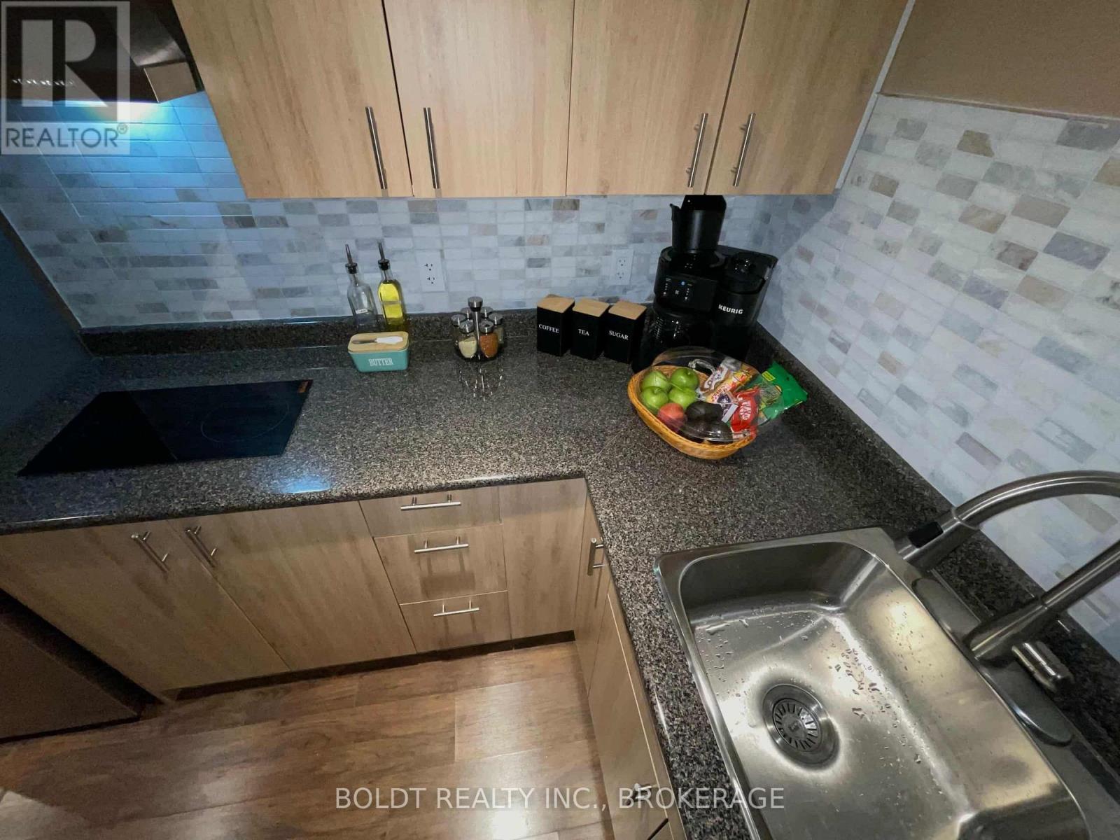 8084 Windsong Drive, Niagara Falls, Ontario  L2H 3M4 - Photo 4 - X12532606