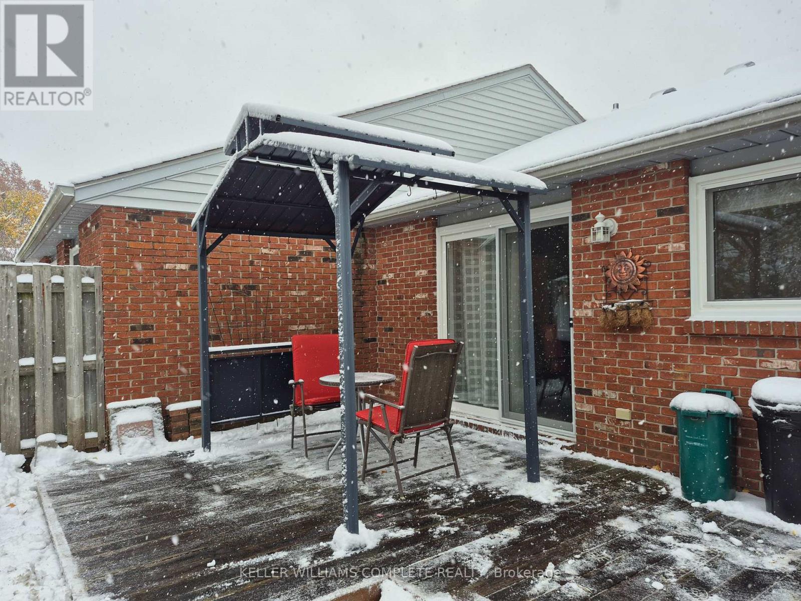 4 - 226 Vansickle Road, St. Catharines, Ontario  L2S 2S7 - Photo 18 - X12533162