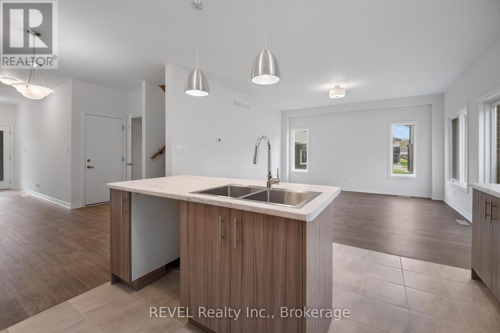 3281 Dominion Road, Fort Erie, Ontario  L0S 1N0 - Photo 10 - X12533828