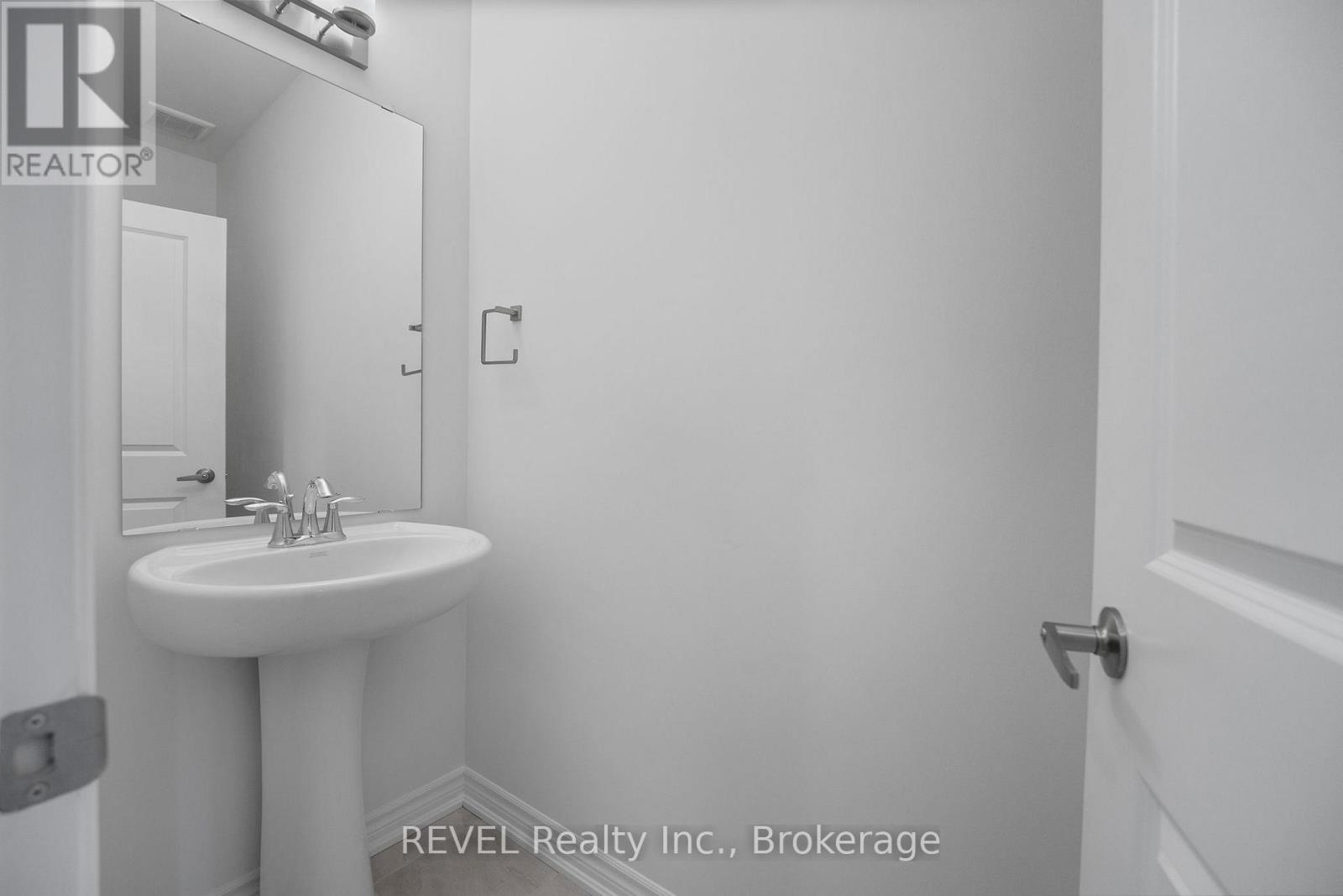 3281 Dominion Road, Fort Erie, Ontario  L0S 1N0 - Photo 13 - X12533828