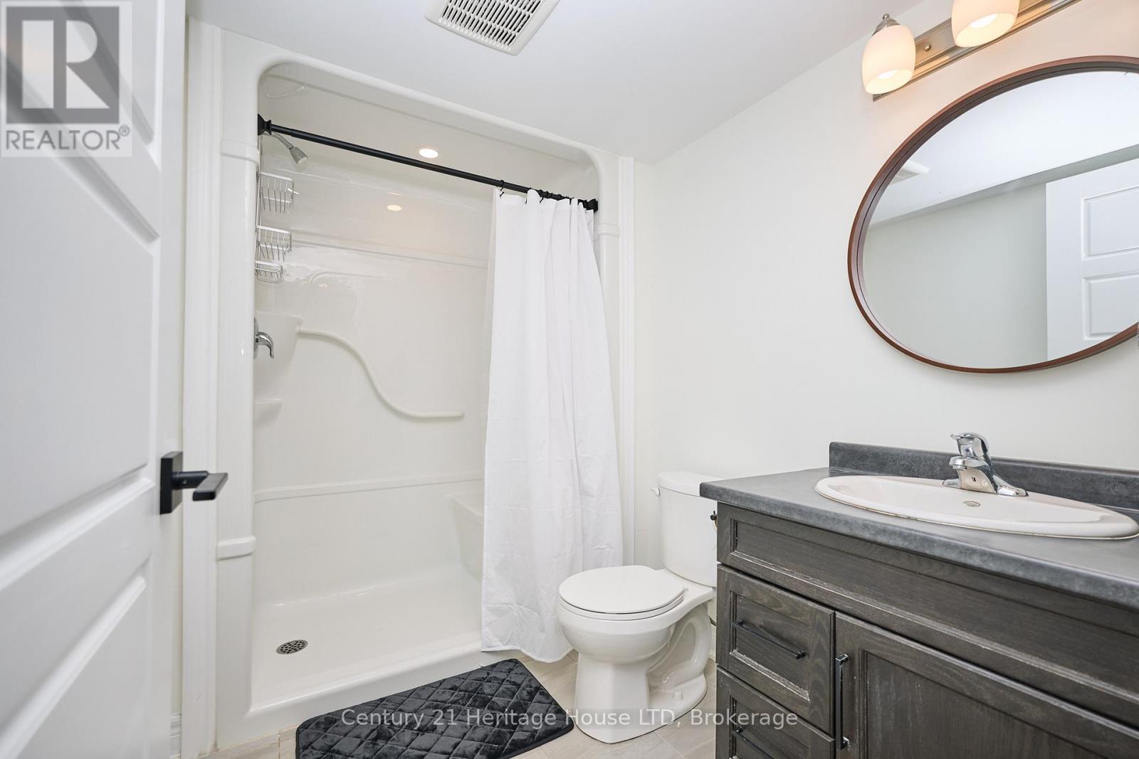 Lower - 439 Viking Street, Fort Erie, Ontario  L2A 0E8 - Photo 10 - X12533964