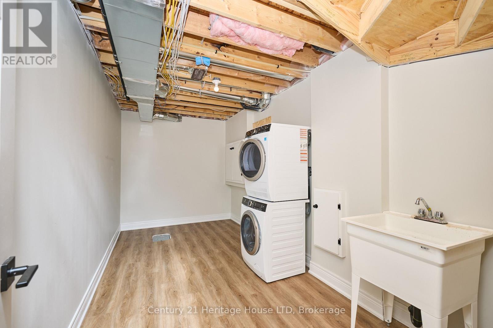 Lower - 439 Viking Street, Fort Erie, Ontario  L2A 0E8 - Photo 11 - X12533964