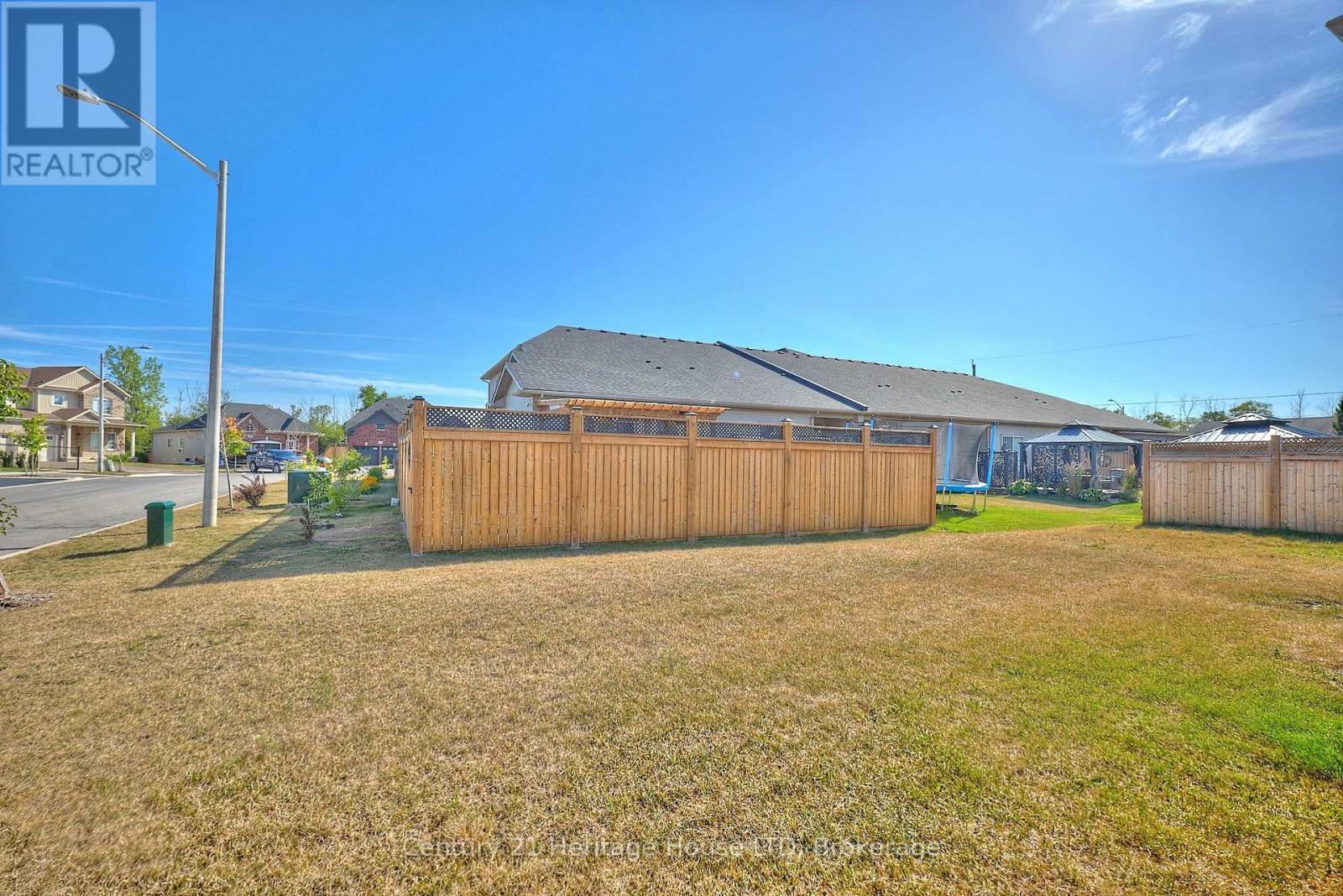 Lower - 439 Viking Street, Fort Erie, Ontario  L2A 0E8 - Photo 17 - X12533964