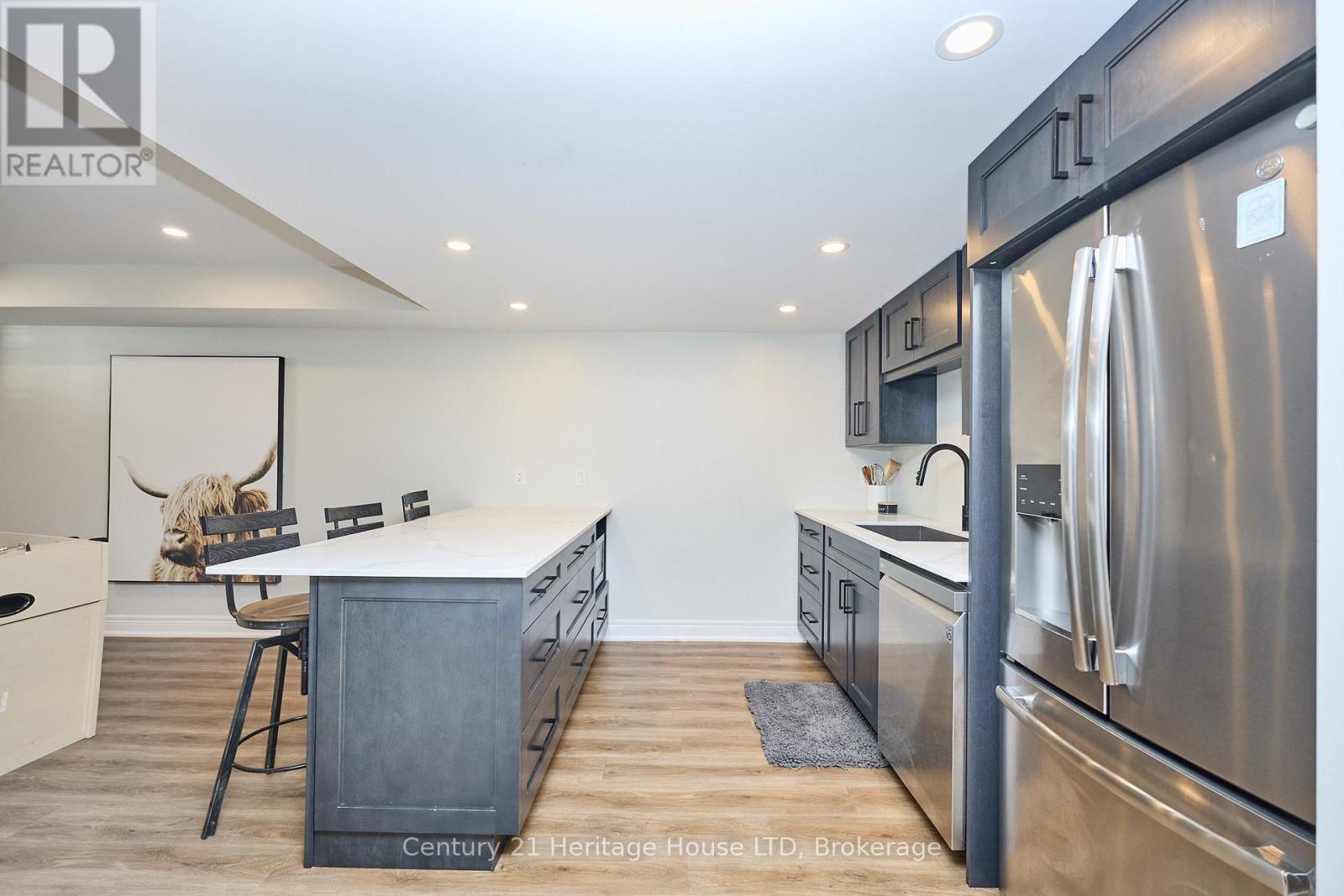 Lower - 439 Viking Street, Fort Erie, Ontario  L2A 0E8 - Photo 4 - X12533964