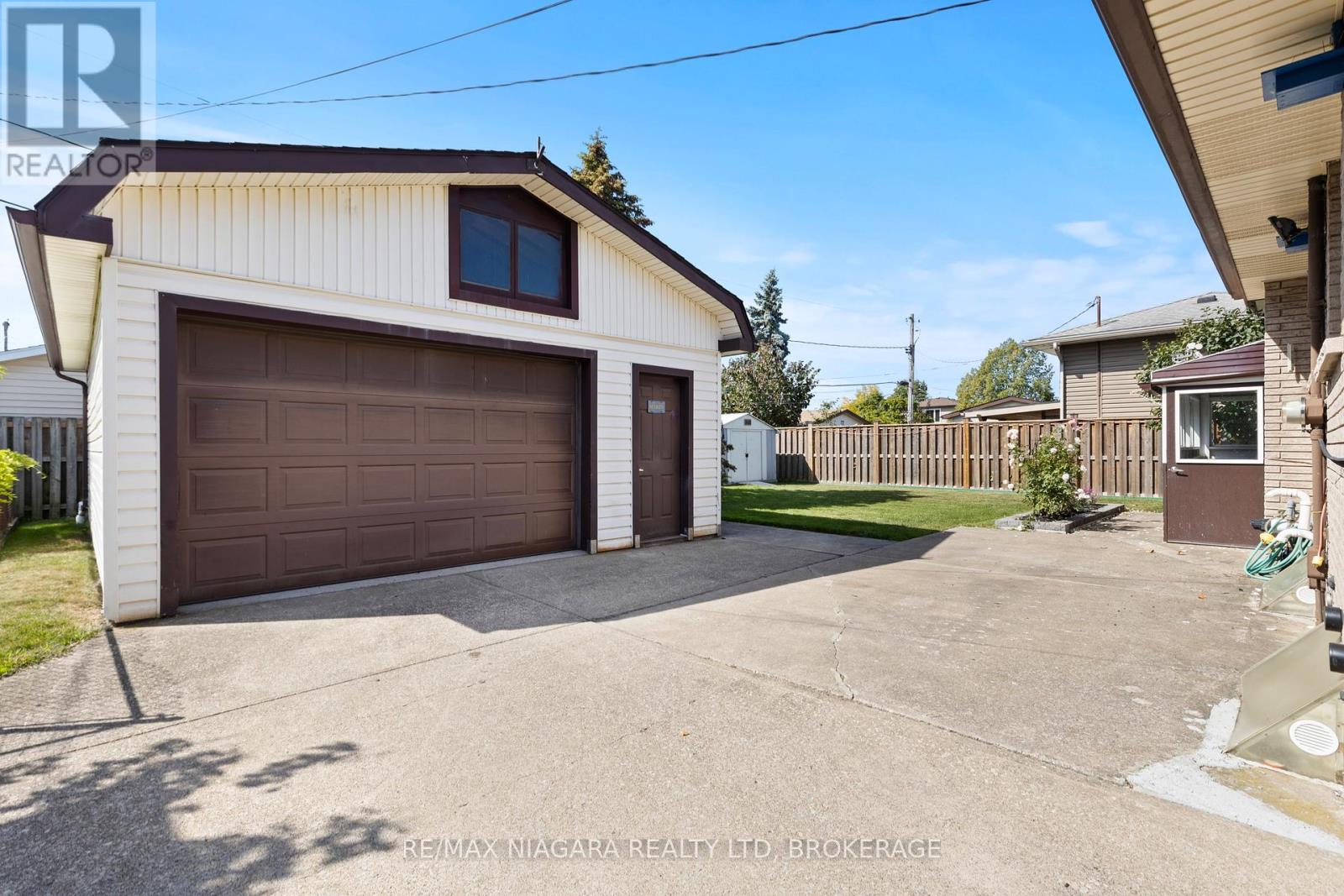 96 Watt Avenue, Welland, Ontario  L3B 1J4 - Photo 40 - X12535060