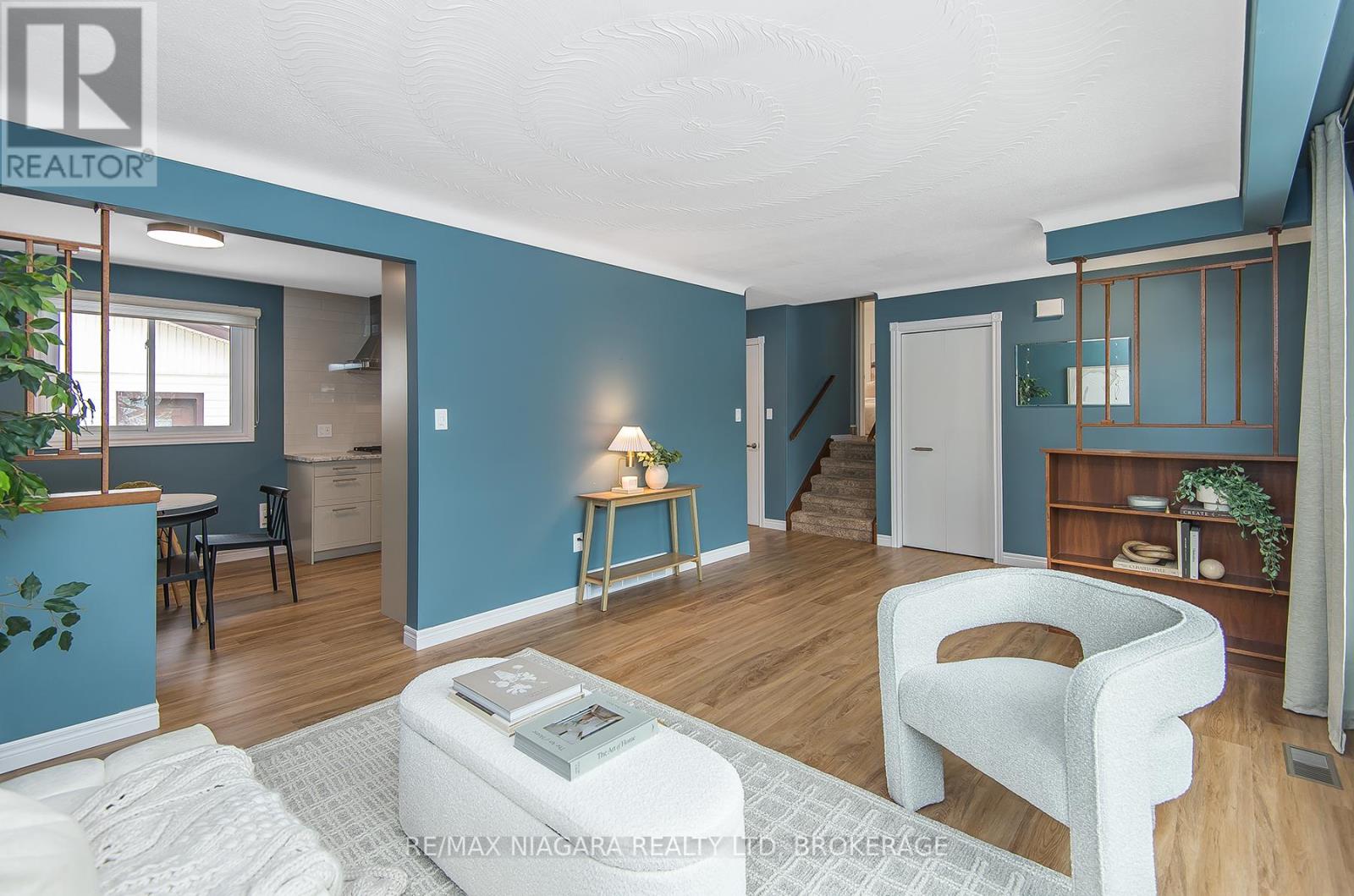 96 Watt Avenue, Welland, Ontario  L3B 1J4 - Photo 7 - X12535060