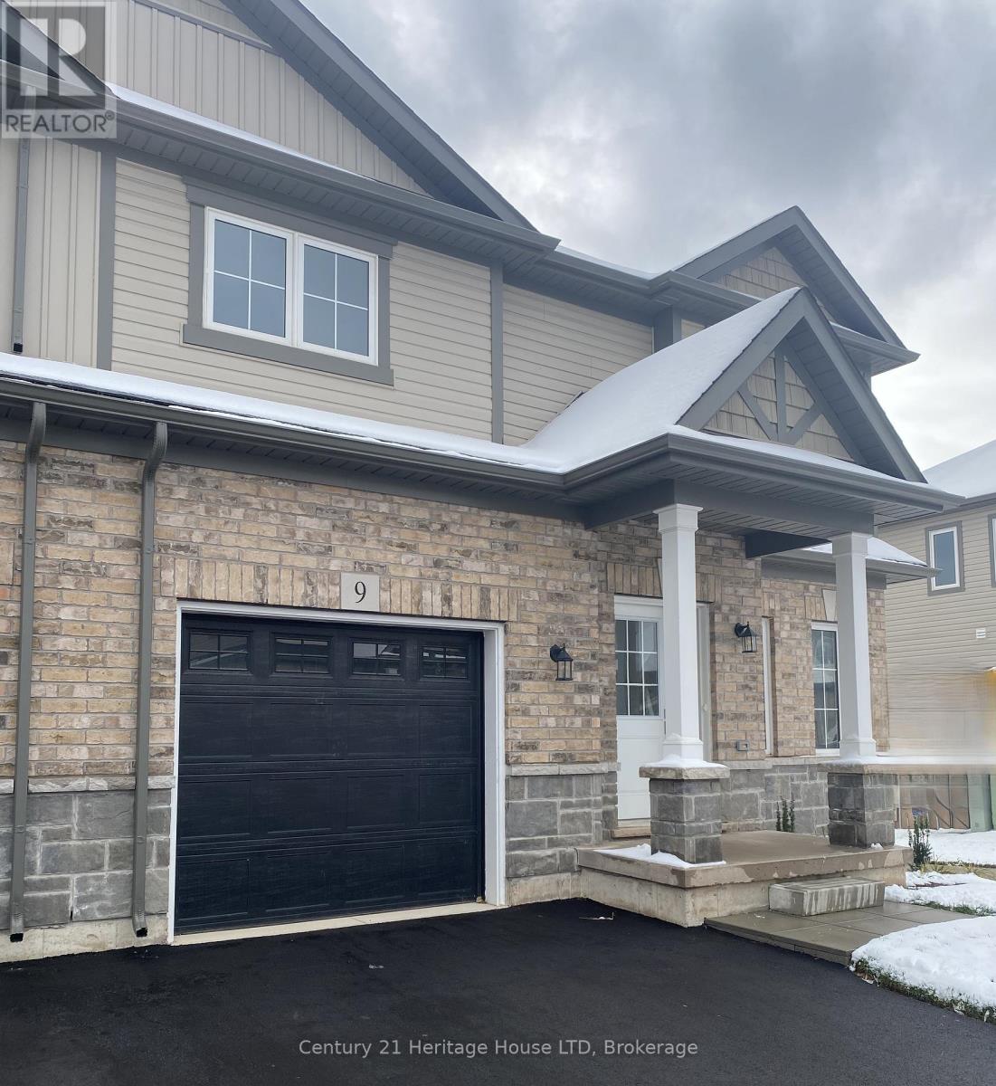 9 - 397 Garrison Road, Fort Erie, Ontario  L2A 1N1 - Photo 2 - X12535970