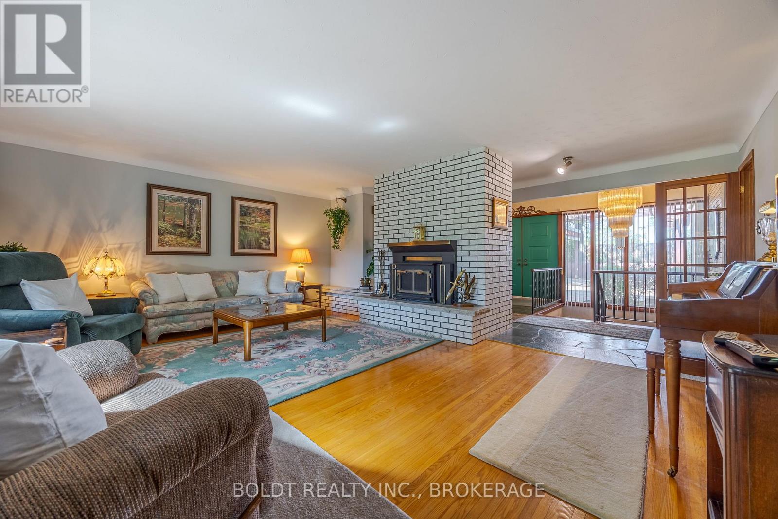 2010 Hansler Street, Pelham, Ontario  L0S 1M0 - Photo 14 - X12536914