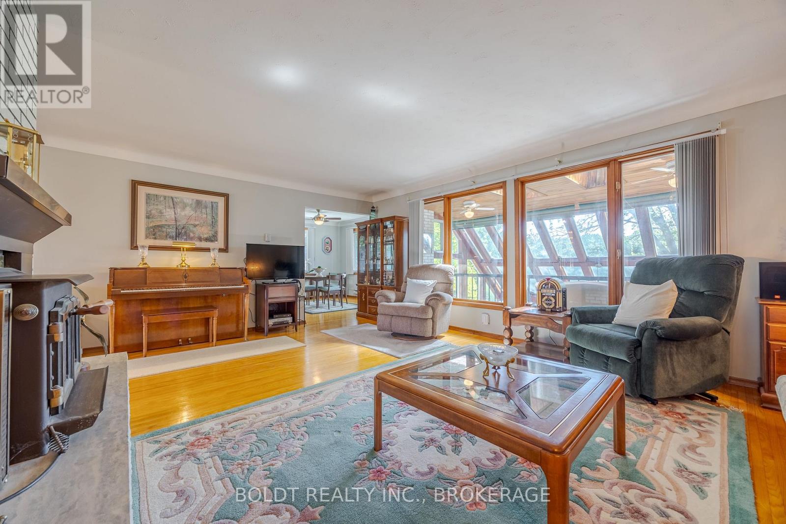 2010 Hansler Street, Pelham, Ontario  L0S 1M0 - Photo 15 - X12536914