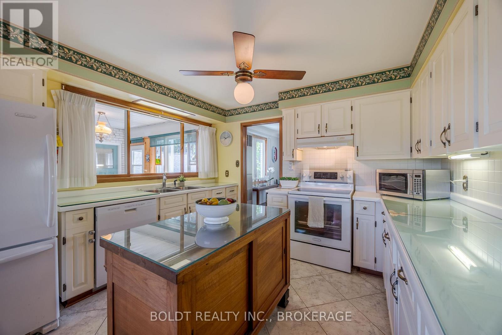 2010 Hansler Street, Pelham, Ontario  L0S 1M0 - Photo 19 - X12536914