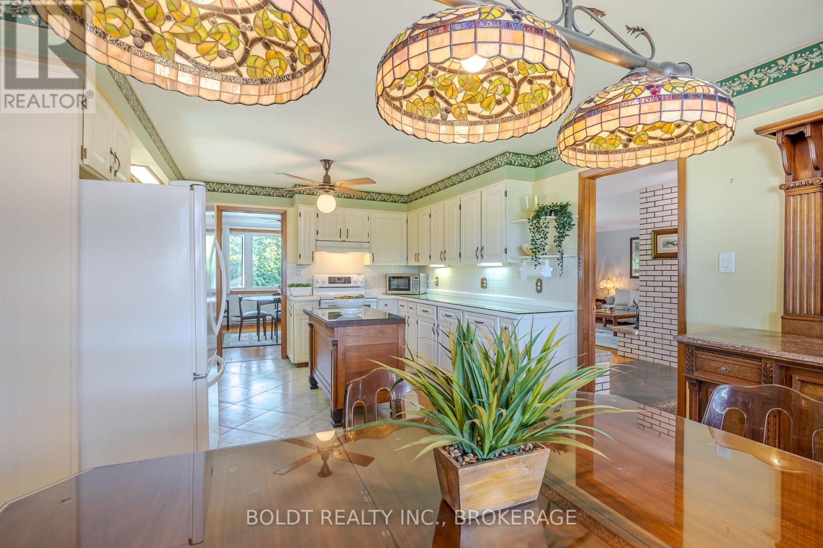 2010 Hansler Street, Pelham, Ontario  L0S 1M0 - Photo 20 - X12536914