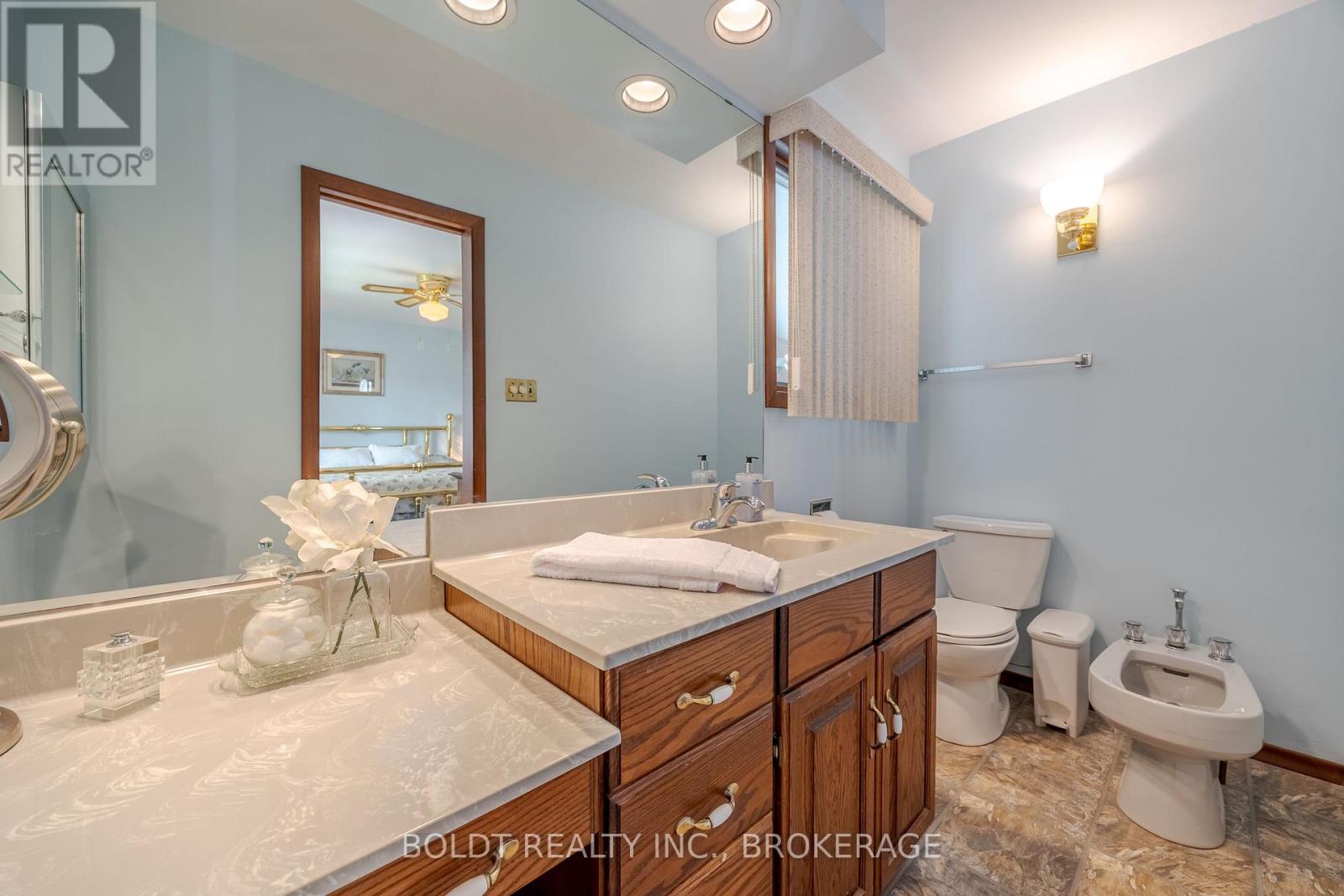 2010 Hansler Street, Pelham, Ontario  L0S 1M0 - Photo 30 - X12536914