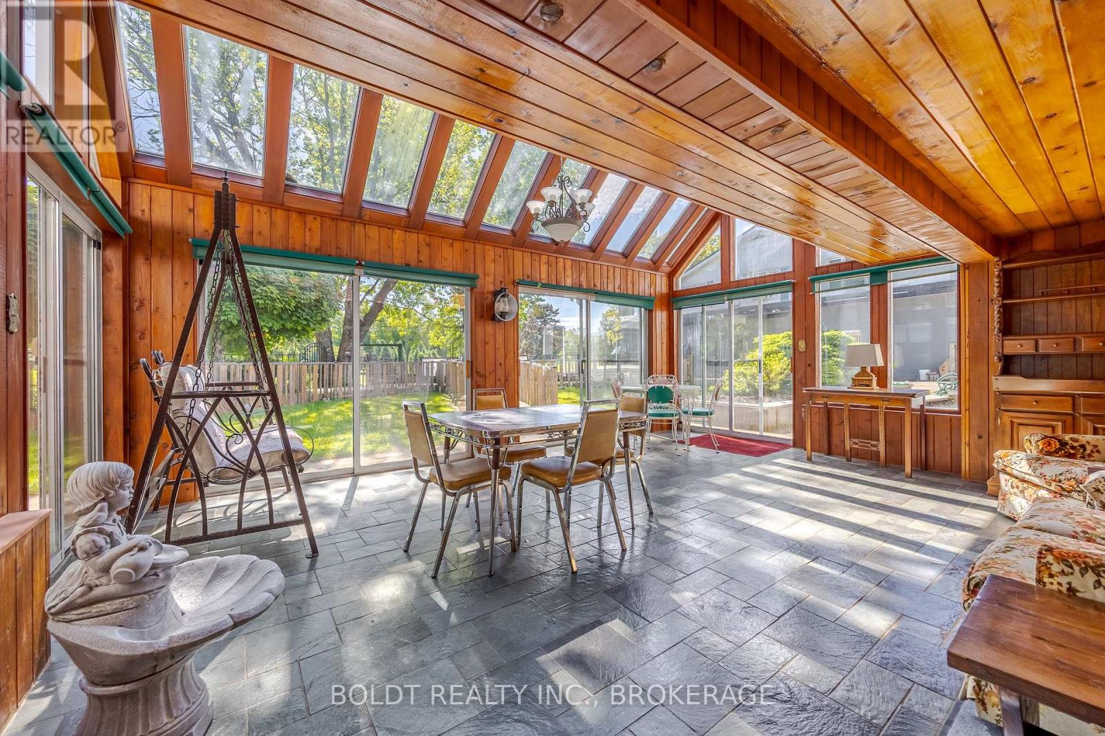 2010 Hansler Street, Pelham, Ontario  L0S 1M0 - Photo 38 - X12536914