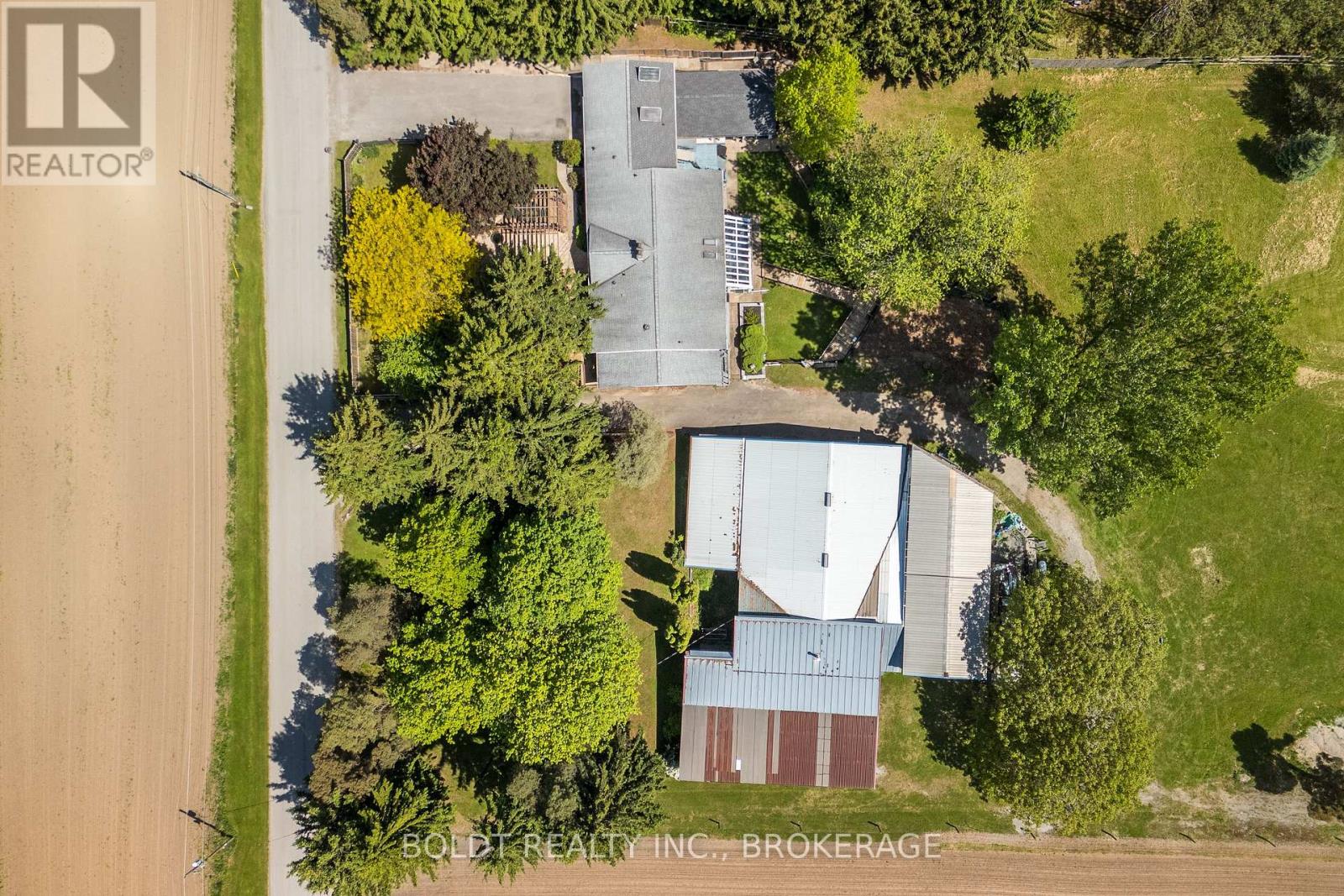 2010 Hansler Street, Pelham, Ontario  L0S 1M0 - Photo 48 - X12536914