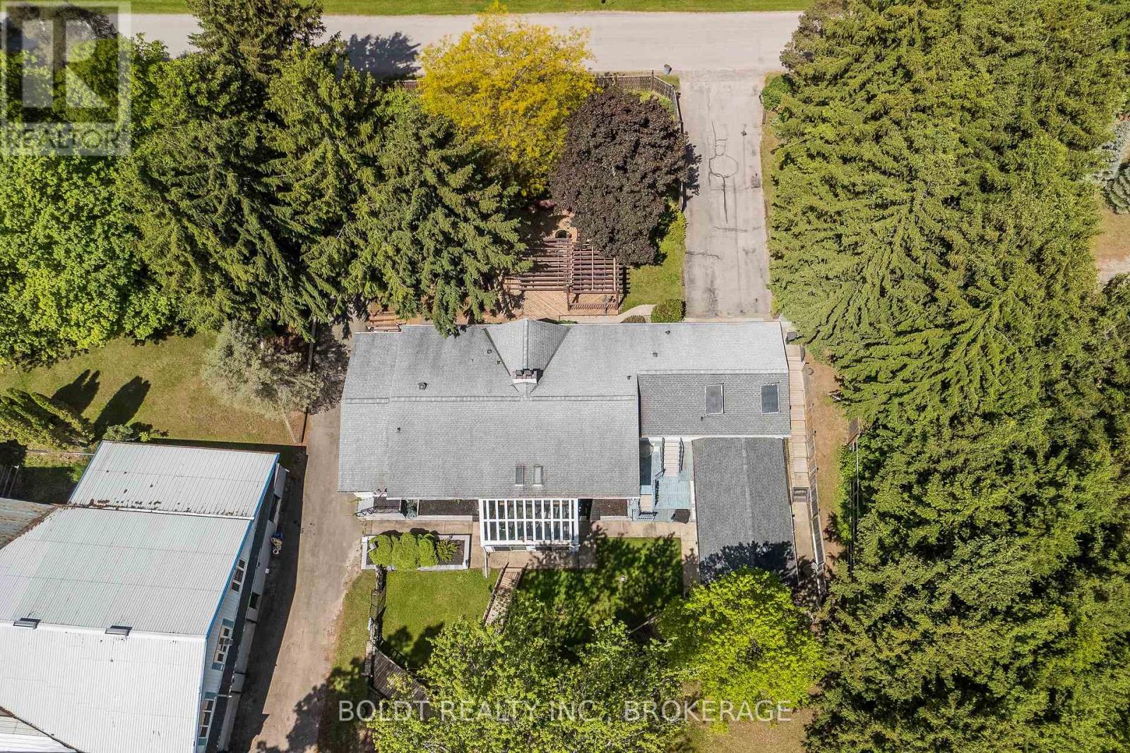 2010 Hansler Street, Pelham, Ontario  L0S 1M0 - Photo 50 - X12536914