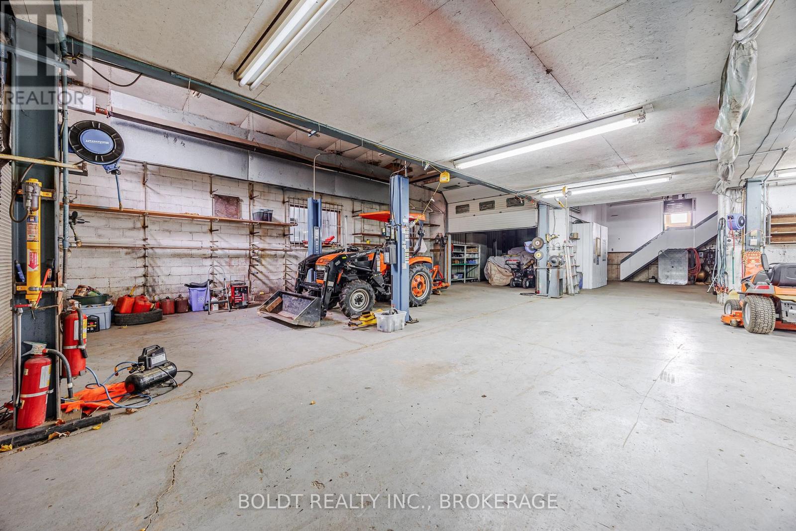 2010 Hansler Street, Pelham, Ontario  L0S 1M0 - Photo 6 - X12536914