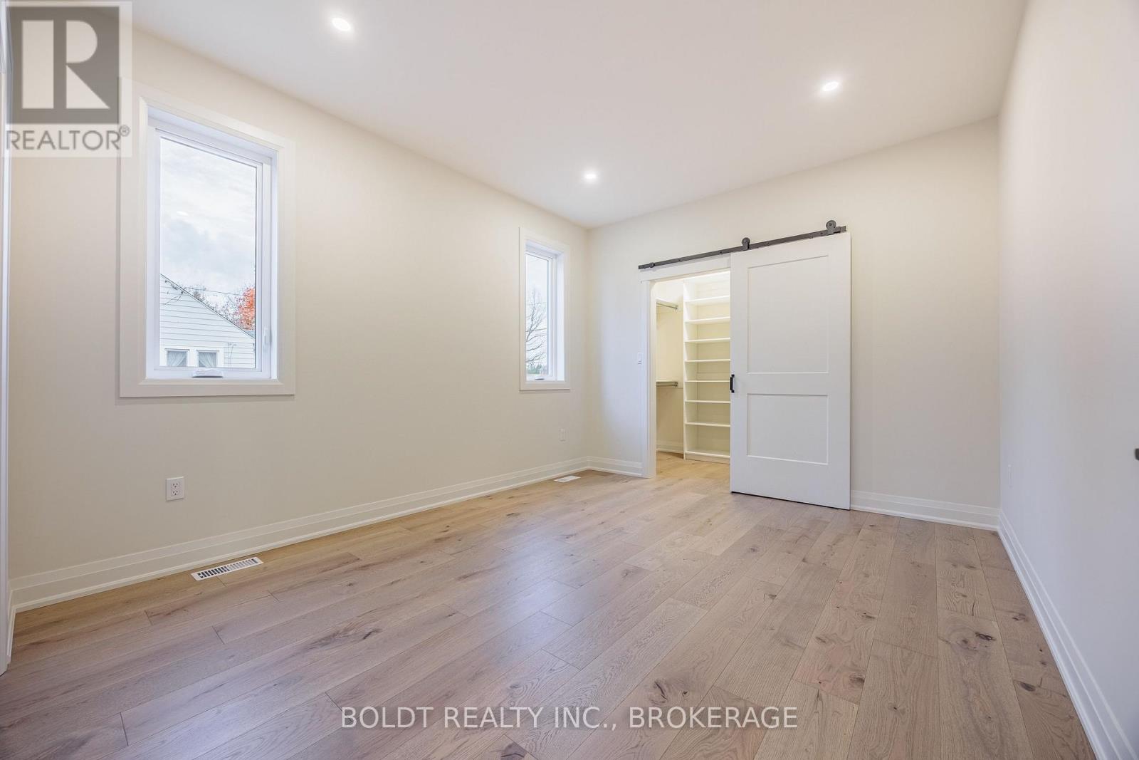 1051 Pelham Street, Pelham, Ontario  L3C 3E4 - Photo 11 - X12537040