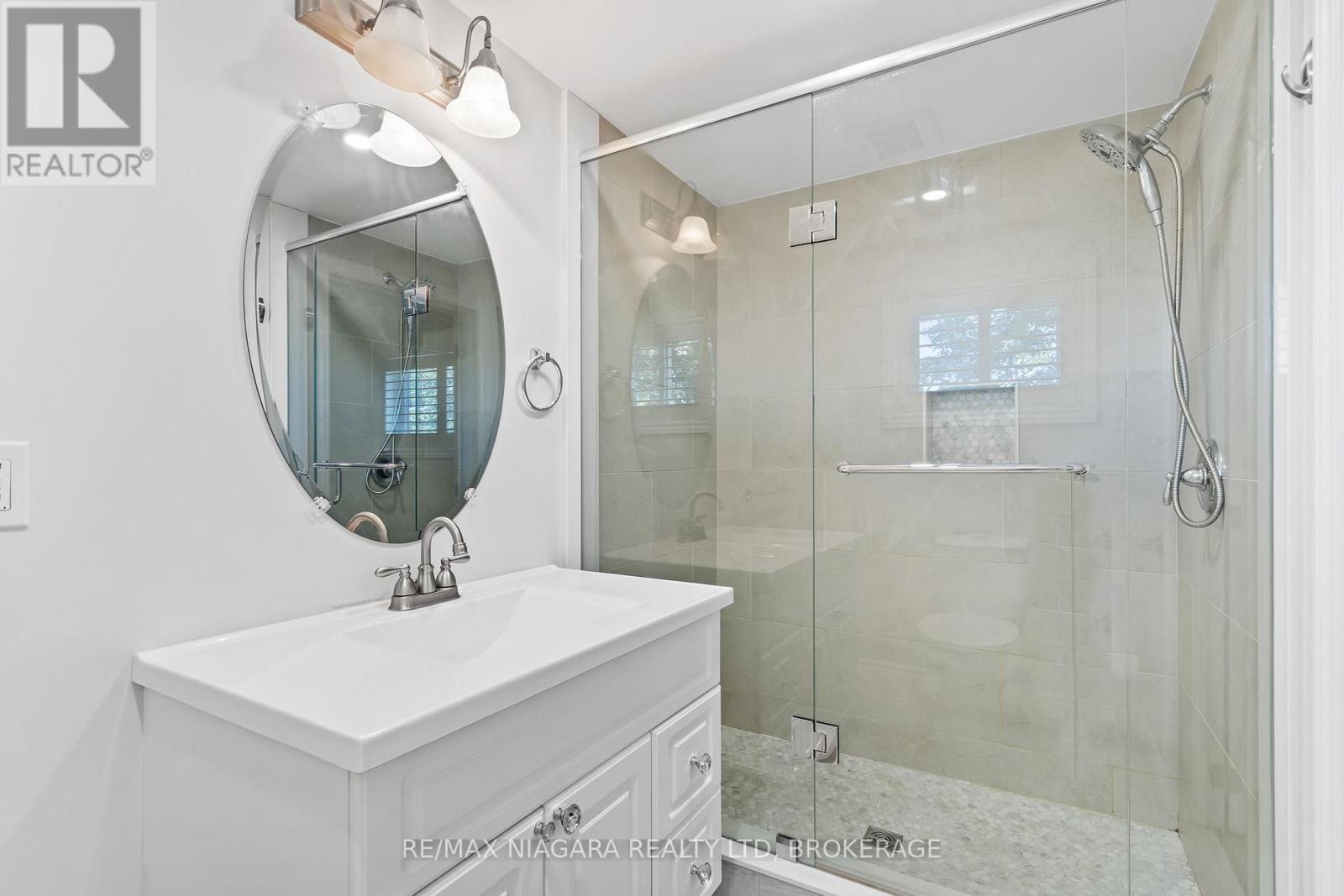 28 Fielden Avenue, Port Colborne, Ontario  L3K 4S9 - Photo 15 - X12537936