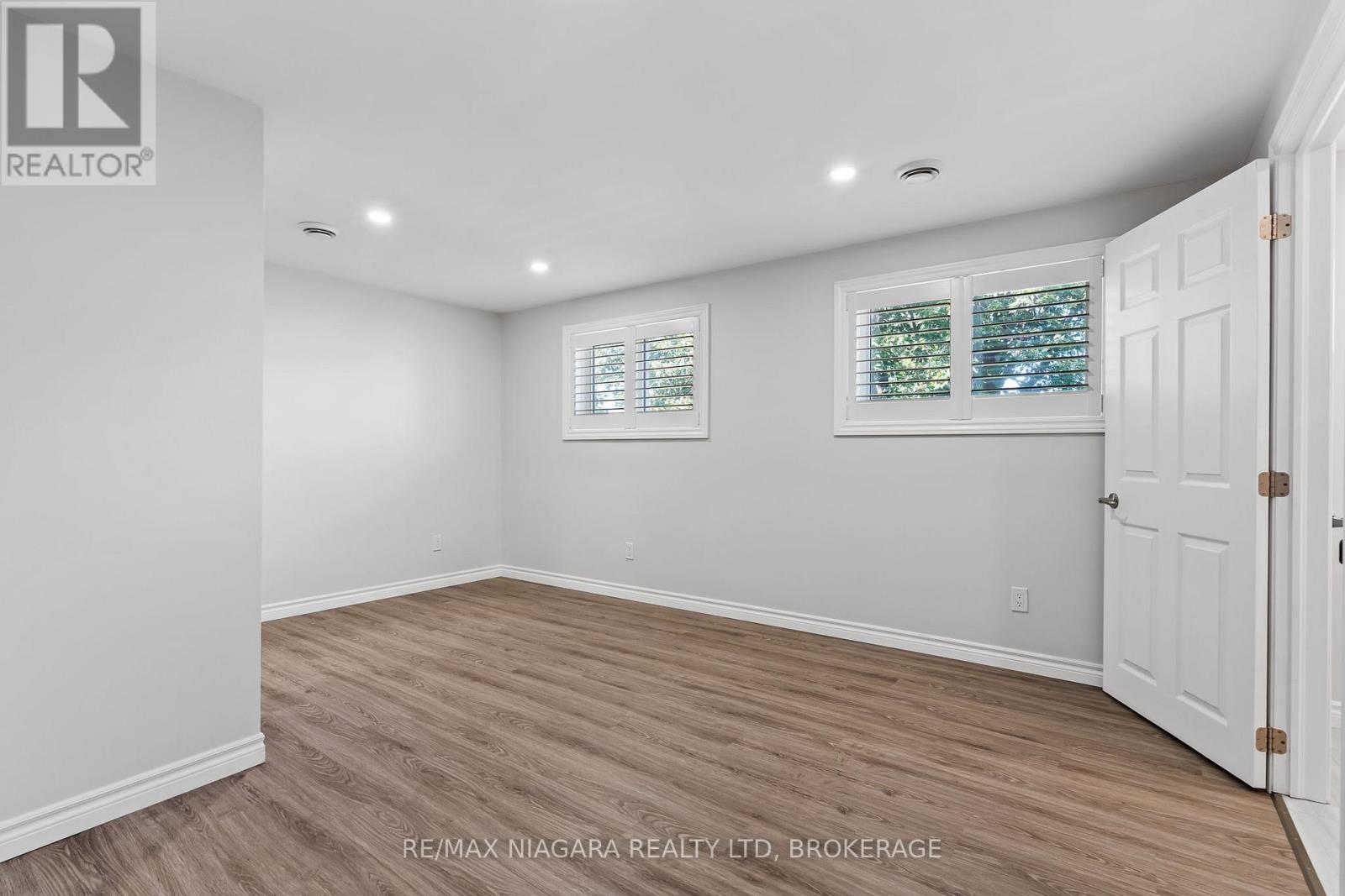 28 Fielden Avenue, Port Colborne, Ontario  L3K 4S9 - Photo 17 - X12537936