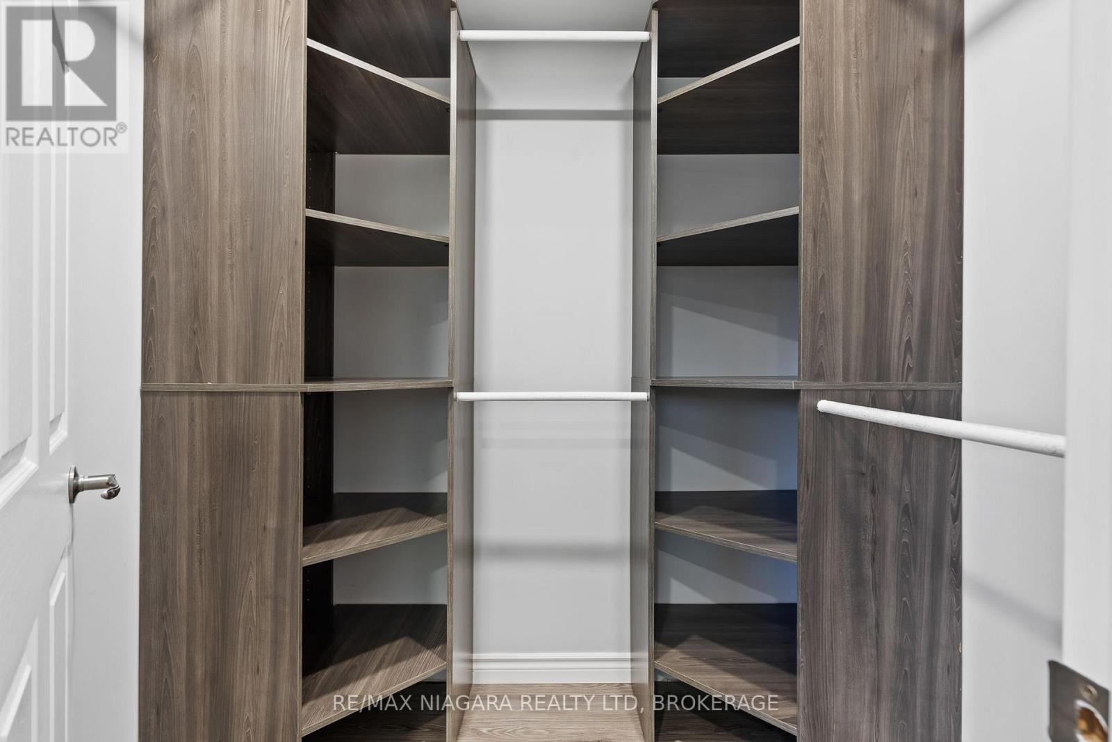 28 Fielden Avenue, Port Colborne, Ontario  L3K 4S9 - Photo 19 - X12537936