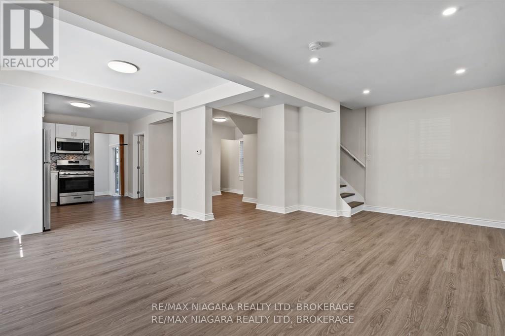 28 Fielden Avenue, Port Colborne, Ontario  L3K 4S9 - Photo 8 - X12537936