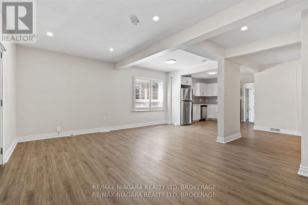 28 Fielden Avenue, Port Colborne, Ontario  L3K 4S9 - Photo 9 - X12537936