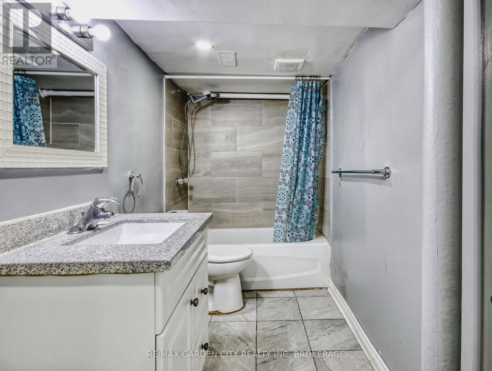 144 Welland Avenue, St. Catharines, Ontario  L2R 2N6 - Photo 13 - X12539760