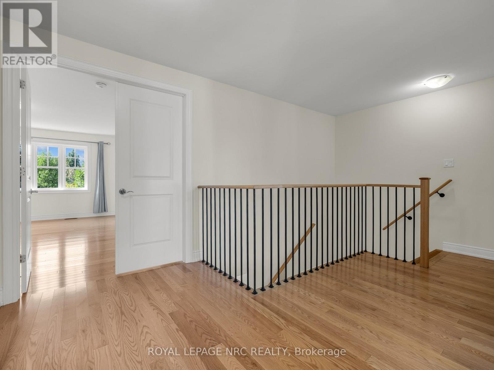 34 Windsor Circle, Niagara-On-The-Lake, Ontario  L0S 1J0 - Photo 15 - X12540264