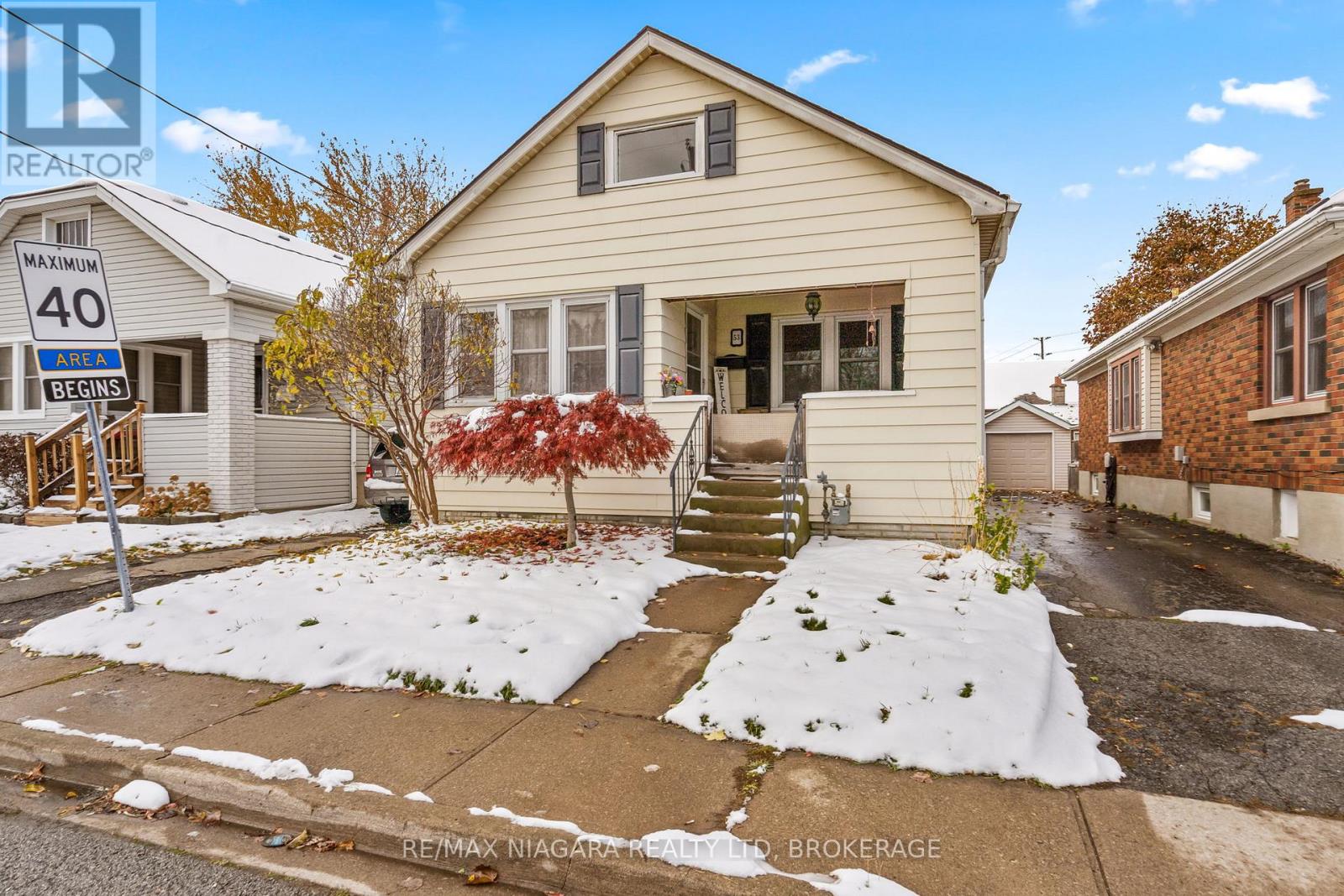 53 Marquis Street, St. Catharines, Ontario  L2R 4Y7 - Photo 2 - X12540280