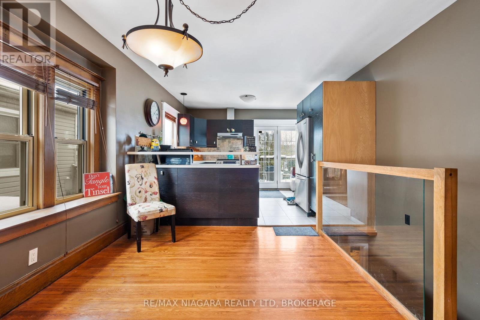 53 Marquis Street, St. Catharines, Ontario  L2R 4Y7 - Photo 5 - X12540280