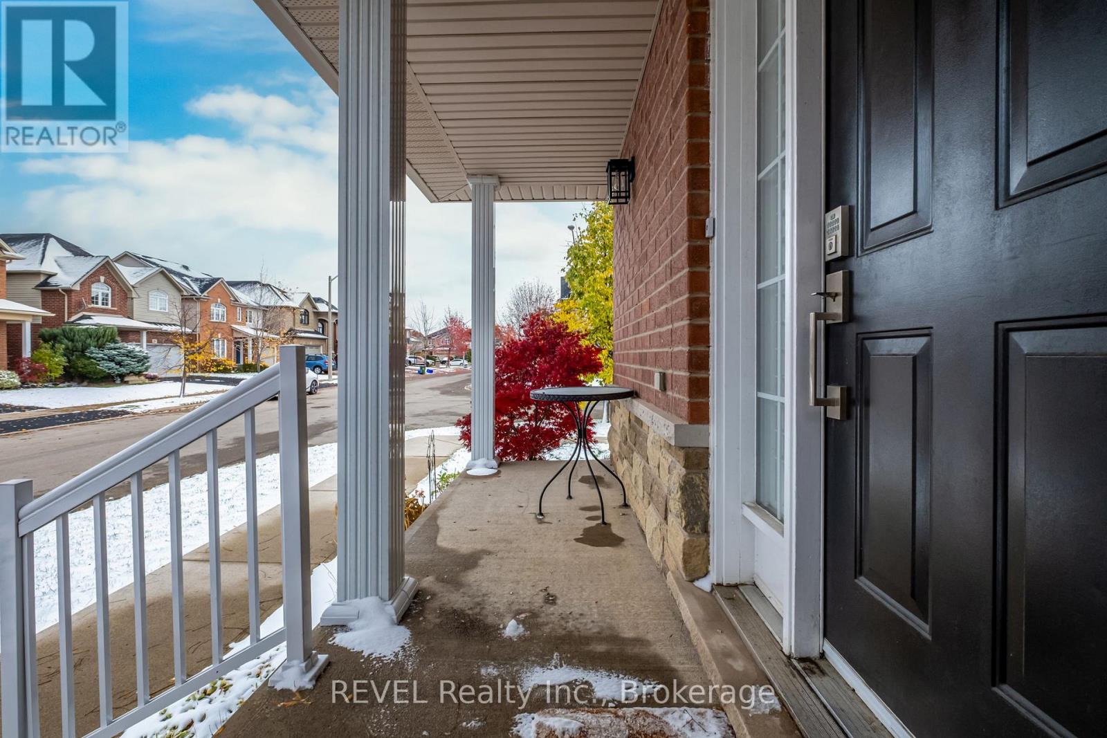 29 Springbreeze Heights, Hamilton, Ontario  L8E 0A4 - Photo 5 - X12540882