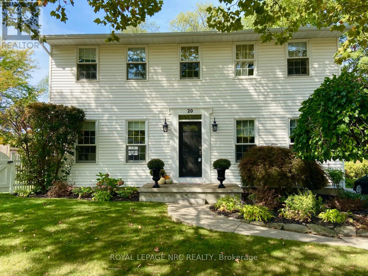 20 DUMFRIES STREET, Niagara-on-the-Lake, Ontario