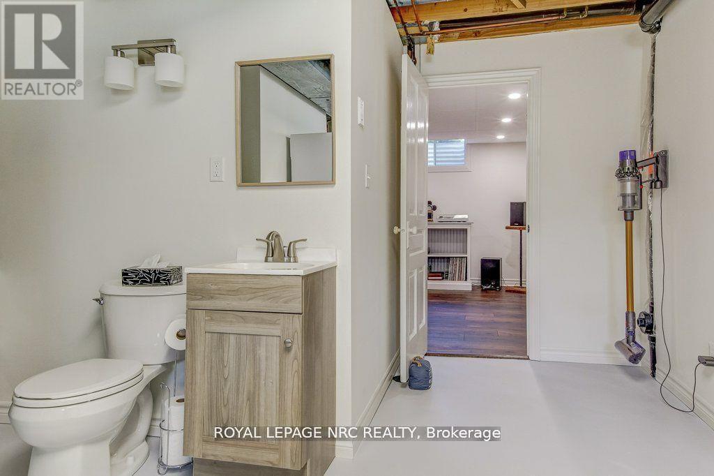 20 Dumfries Street, Niagara-On-The-Lake, Ontario  L0S 1J0 - Photo 26 - X12540954