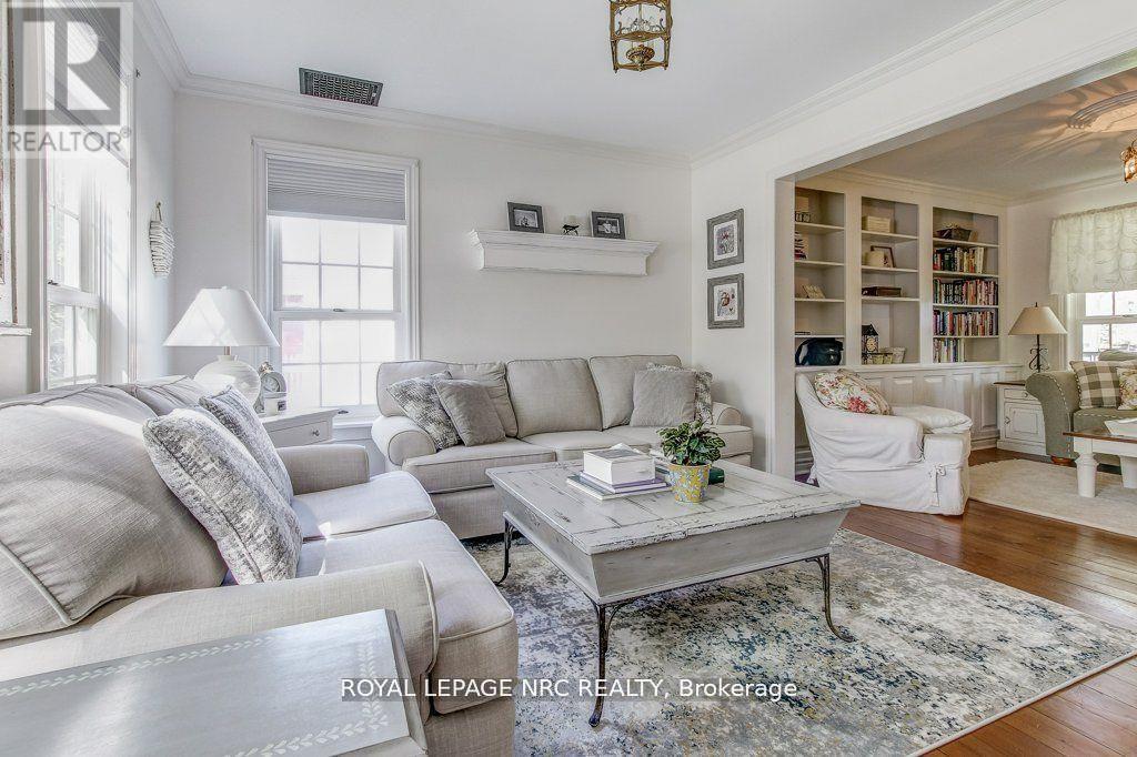 20 Dumfries Street, Niagara-On-The-Lake, Ontario  L0S 1J0 - Photo 5 - X12540954