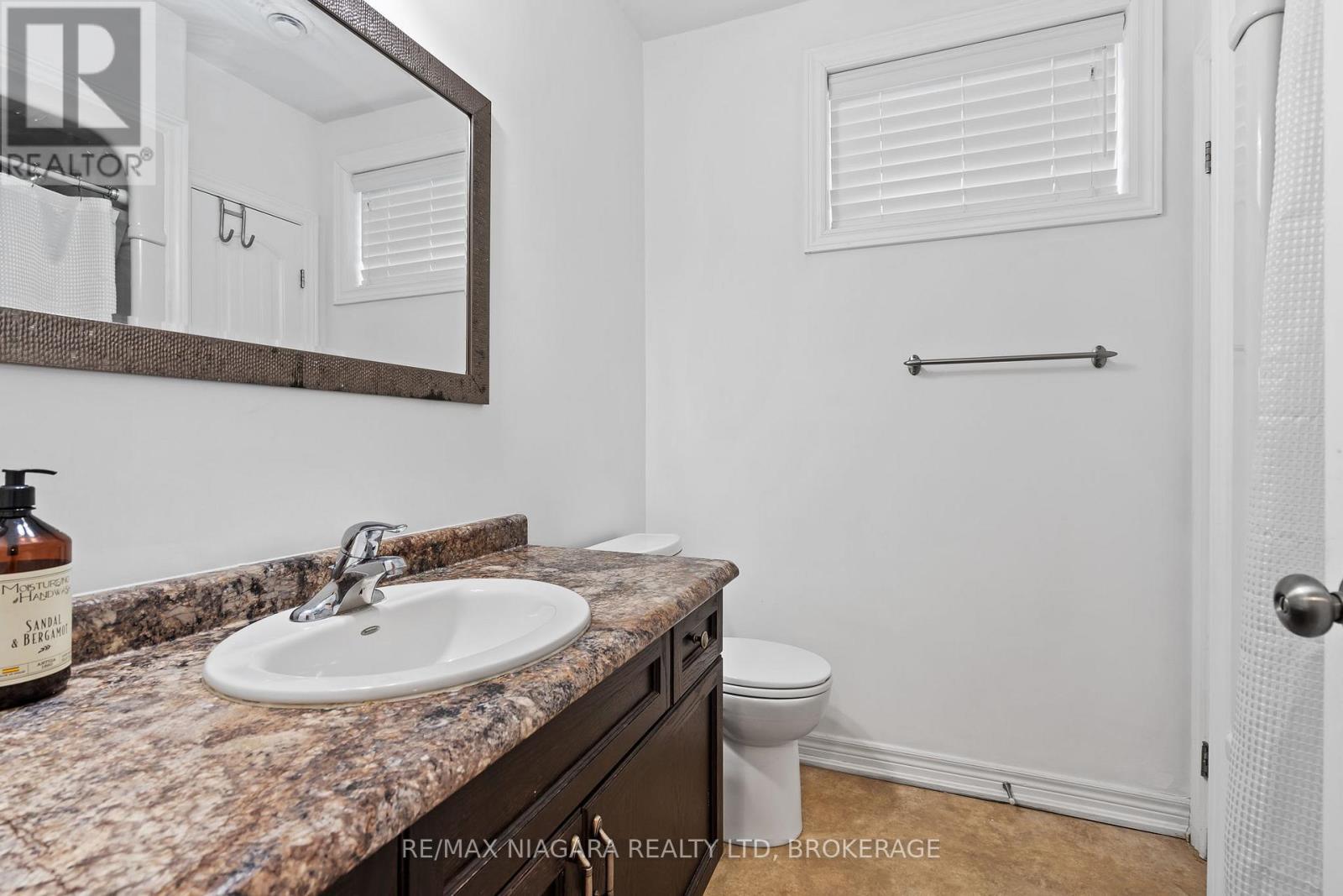 13 Corbin Street, St. Catharines, Ontario  L2P 0C2 - Photo 32 - X12541164