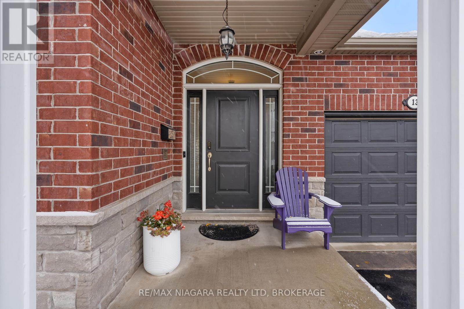 13 Corbin Street, St. Catharines, Ontario  L2P 0C2 - Photo 4 - X12541164