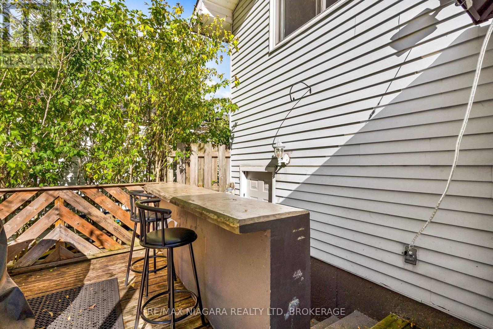 343 Helen Street, Fort Erie, Ontario  L0S 1B0 - Photo 11 - X12541518