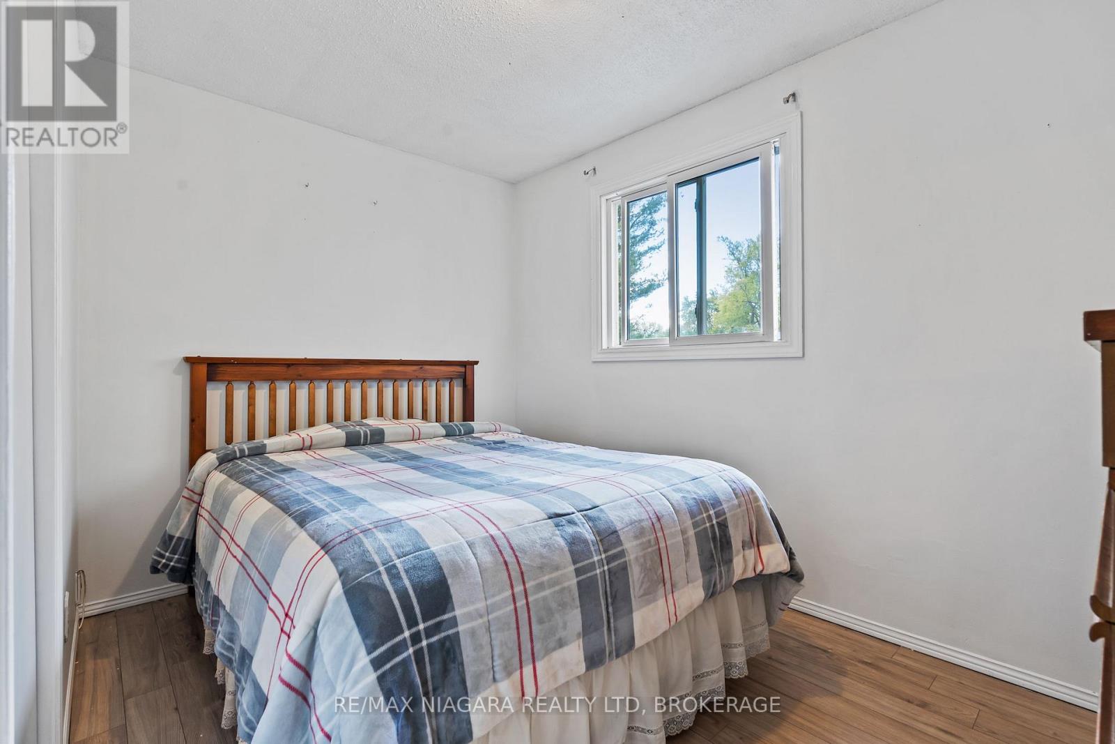 343 Helen Street, Fort Erie, Ontario  L0S 1B0 - Photo 21 - X12541518