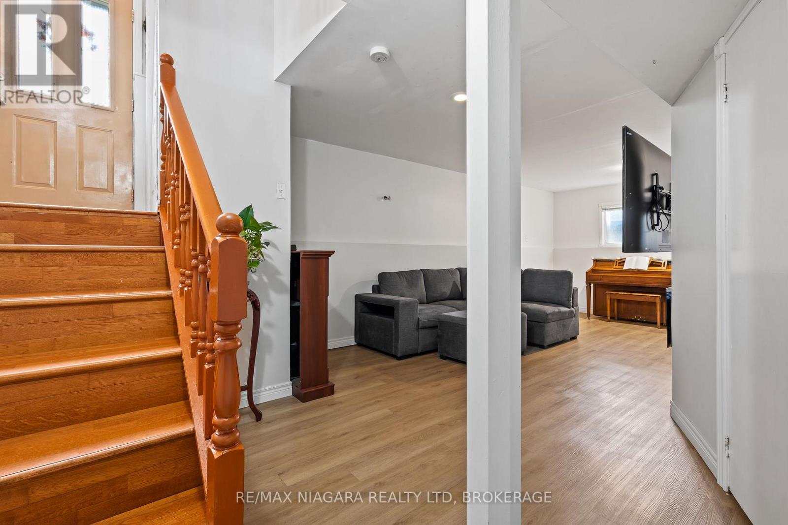 343 Helen Street, Fort Erie, Ontario  L0S 1B0 - Photo 22 - X12541518