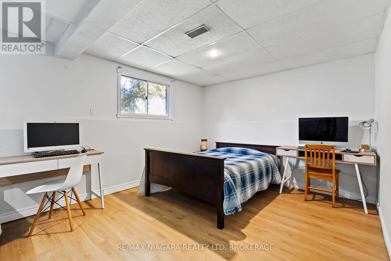 343 Helen Street, Fort Erie, Ontario  L0S 1B0 - Photo 28 - X12541518