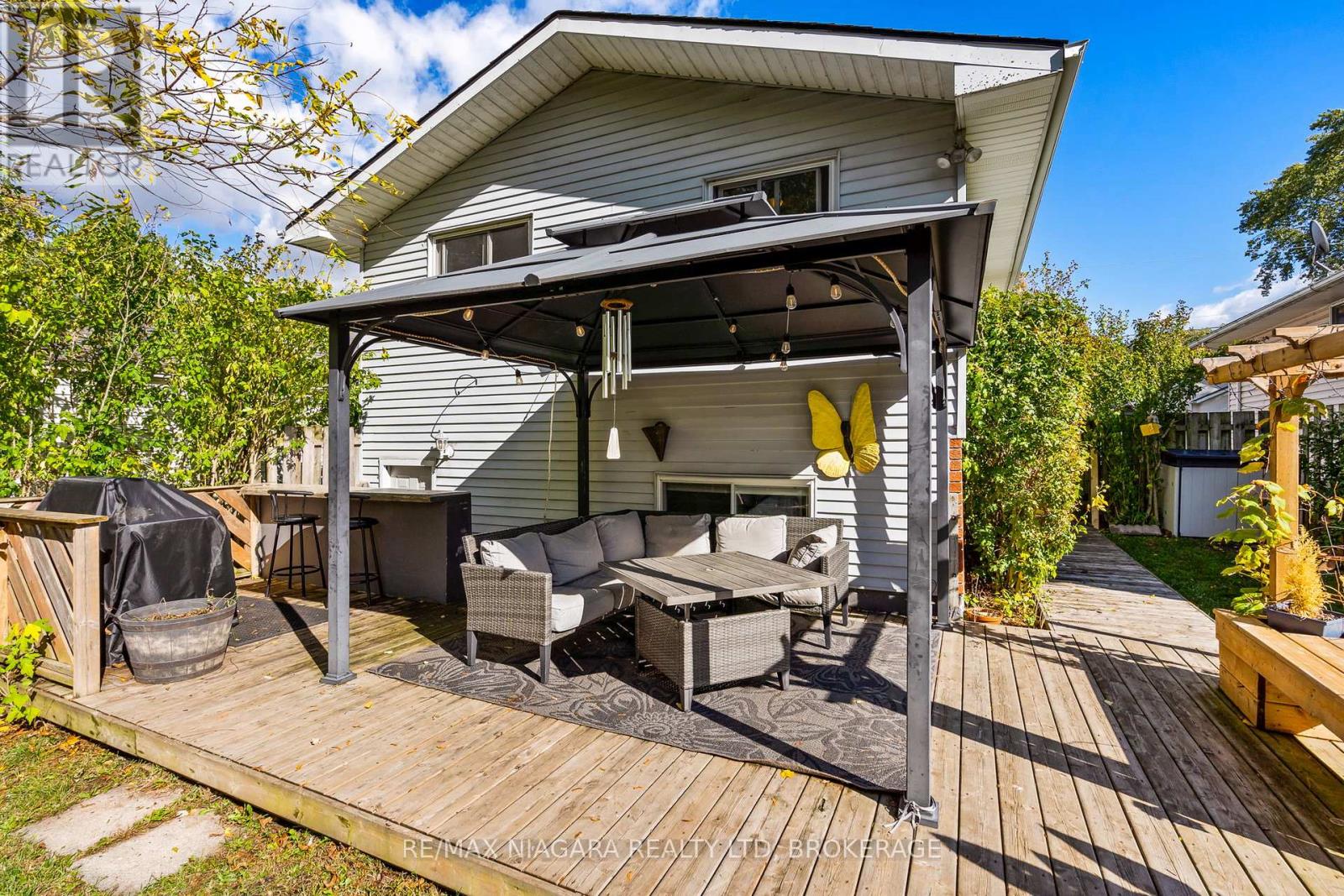 343 Helen Street, Fort Erie, Ontario  L0S 1B0 - Photo 8 - X12541518