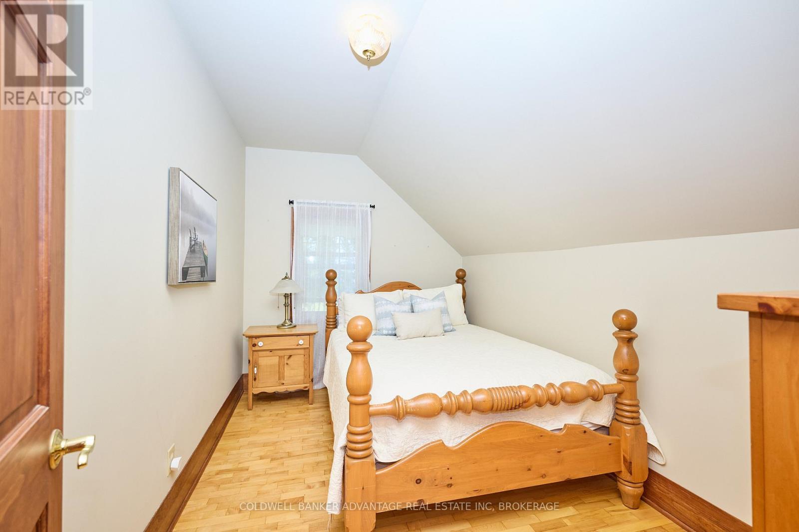 4698 Sandy Cove Drive, Lincoln, Ontario  L0R 1B1 - Photo 19 - X12541808