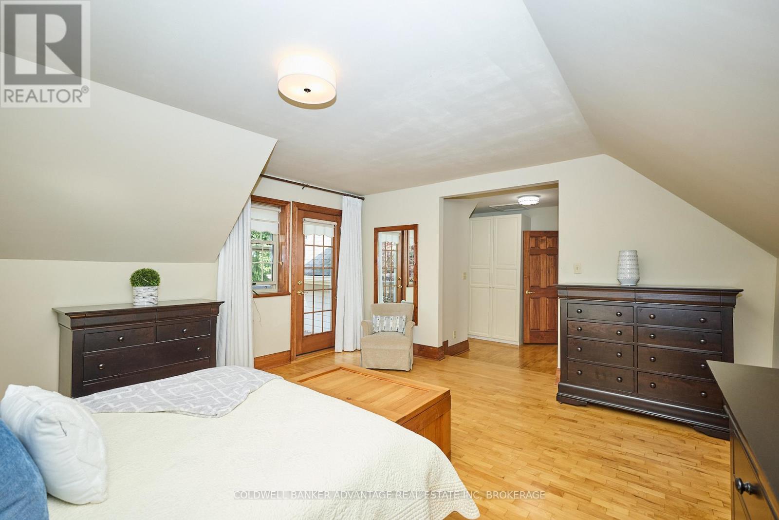 4698 Sandy Cove Drive, Lincoln, Ontario  L0R 1B1 - Photo 23 - X12541808